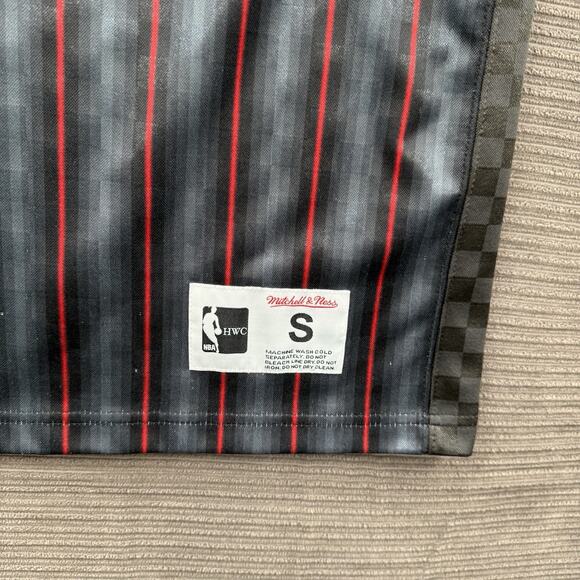 Mitchell & Ness Chicago Bulls Top Men Small Black Polyester Sublimated. - Picture 8 of 9